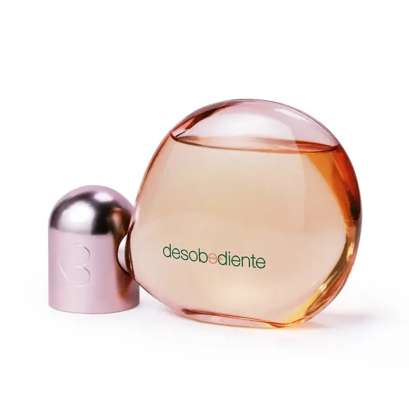 Zijaanzicht van parfumfles van Desobediente Eau de Parfum 100ml – Quem Disse, Berenice?