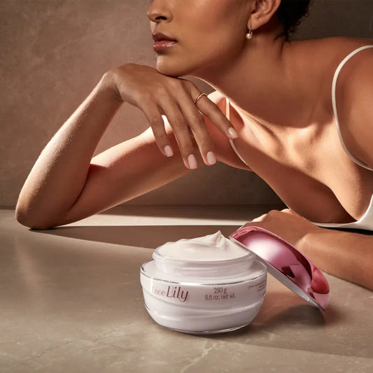 Love Lily Hydraterende Satijncrème - oBoticário - 250 g
