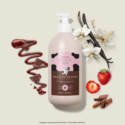 Cuide-se Bem Deleite Chocolatudo bodylotion fles 400ml omringd door chocolade, aardbei en vanille.