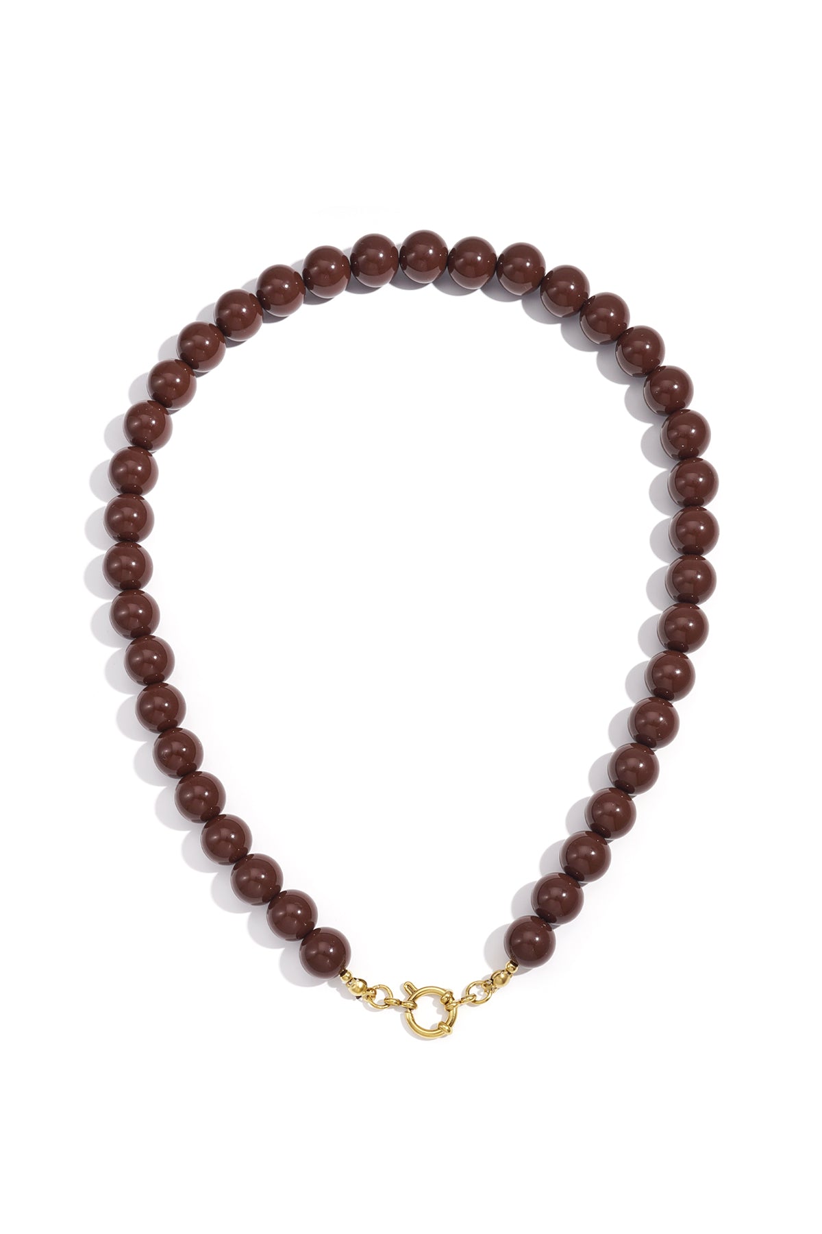 Kralenketting met bruine kralen ne een gouden frontsluiting